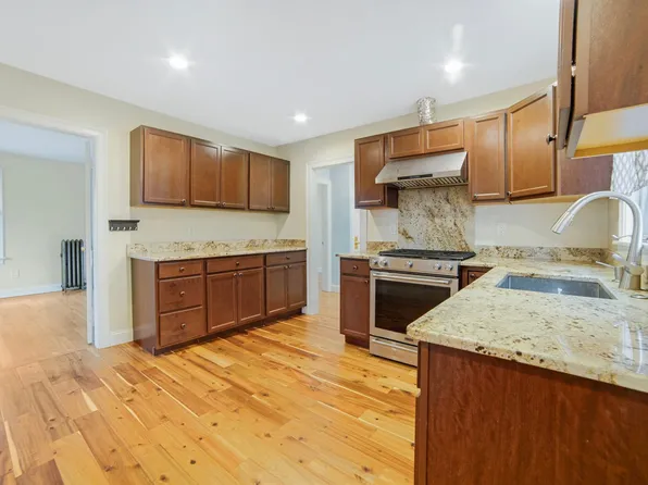75 Appleton St #1, Quincy, MA 02171
