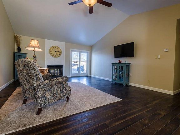 3rd image of 2121 Carrington Ct