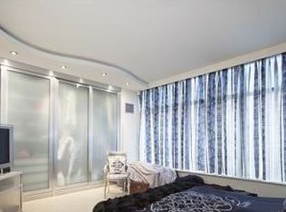 12 E 54th St, Brooklyn, NY 11203