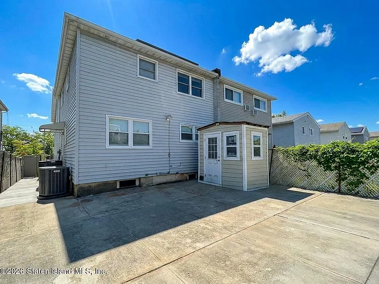 58 E Stroud Ave — Photo 6