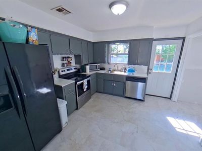 233 S Irving Dr, Moore, OK, 73160