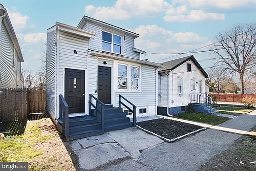 217 Parkinson Ave #1 Photo 1