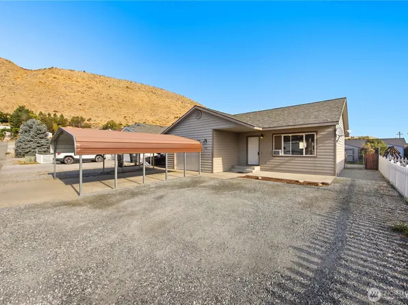 122 Kelly Street, Pateros, WA 98846