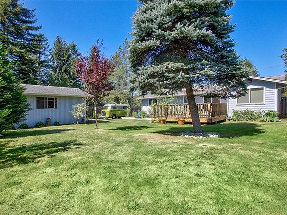2nd image of 909 NE 12th St
