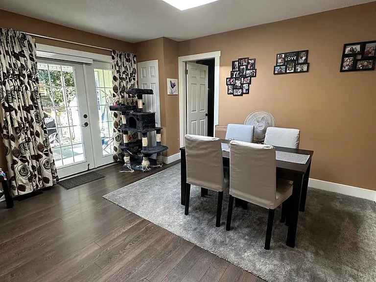 511 Wilson St — Photo 3