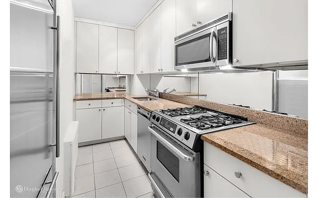 Sold by Douglas Elliman | media 20