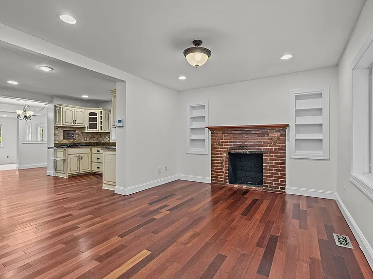 835 N Ashe St — Photo 28