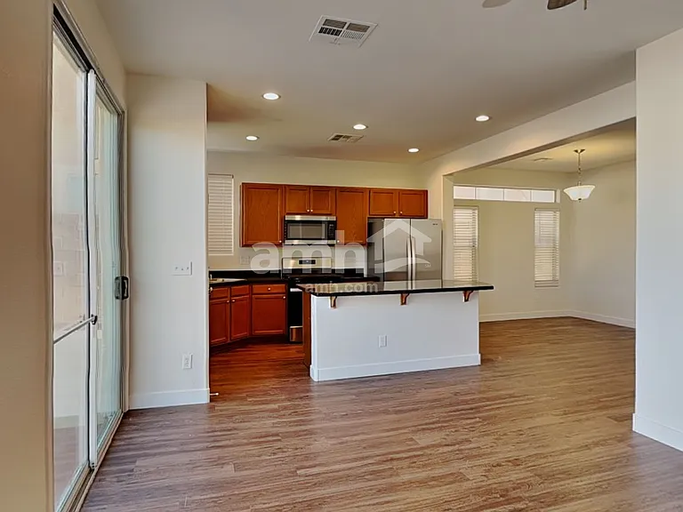7632 Butler Mesa St — Photo 4