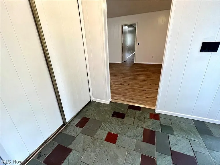 22410 Rock Creek Cir — Photo 4