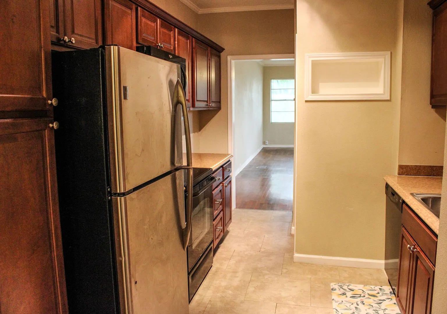 2 Bedroom - Mahncke Park — Photo 3