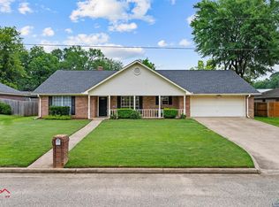 305 Monterrey Ln, White Oak, TX 75693