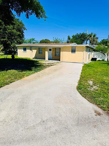 5755 Winfield Blvd Photo 1