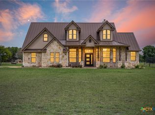 140 N Encino Xing, Liberty Hill, TX 78642