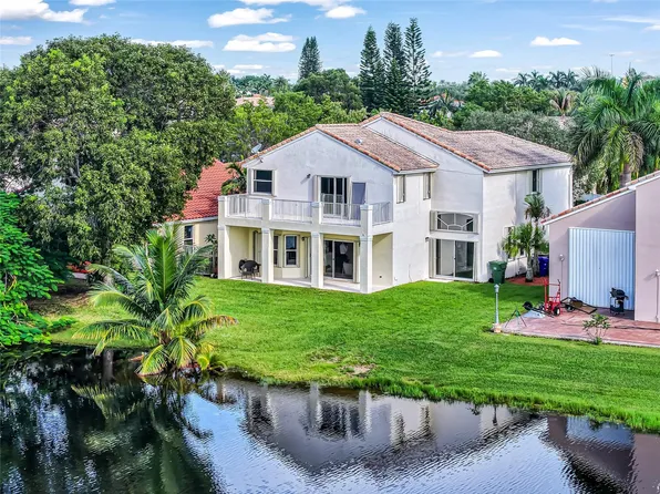 19126 SW 5th Street, Pembroke Pines, FL 33029