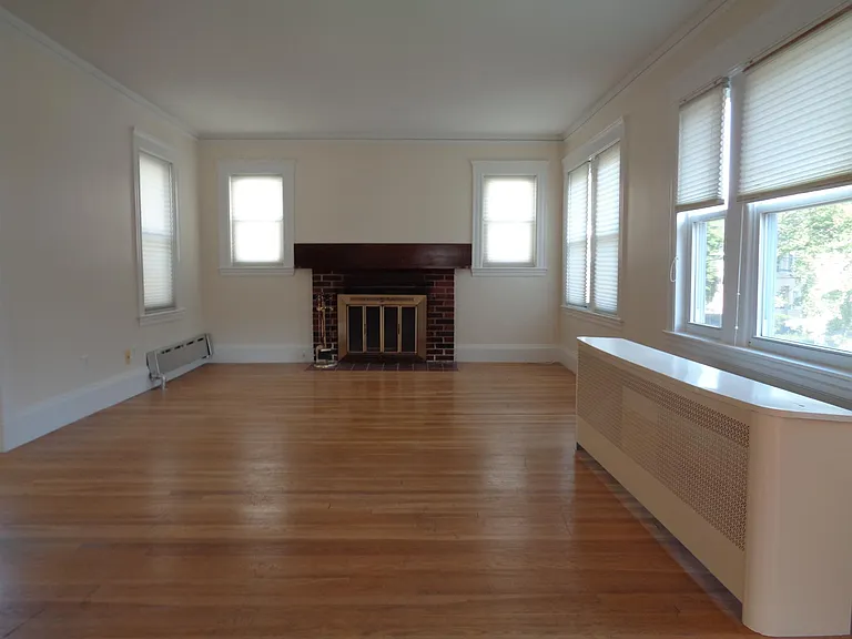 Fairview Ave — Photo 2