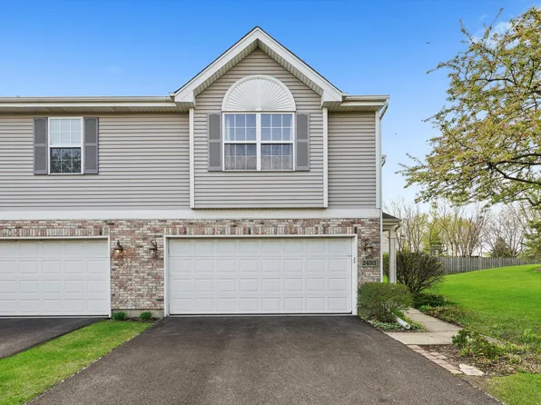 2493 Amber Ln, Elgin, IL 60123