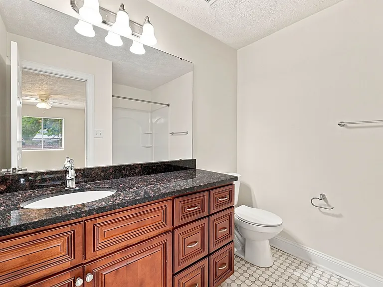 104 Turtle Creek Rd #4 — Photo 8