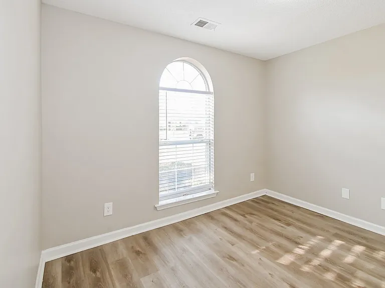6336 Sandbourne E — Photo 15
