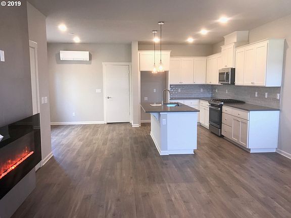 3rd image of 8029 SE Engelmann St #Lot90