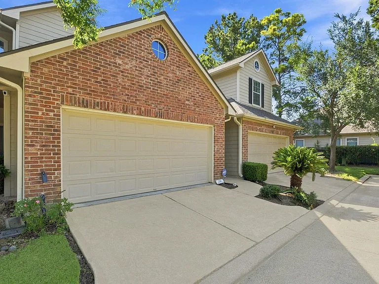 930 Sterling Creek Cir — Photo 3