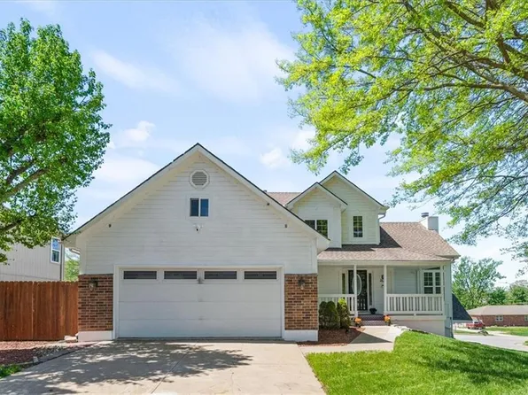 2615 NE Springbrook St, Blue Springs, MO 64014