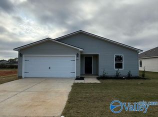 203 Clear Creek Dr, Decatur, AL 35603