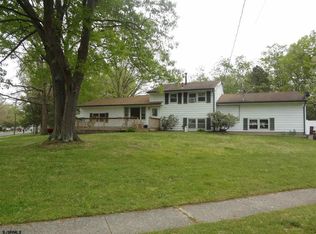 300 Dennis Dr, Galloway, NJ 08205