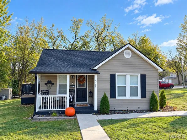 639 Fletcher St, De Soto, MO 63020