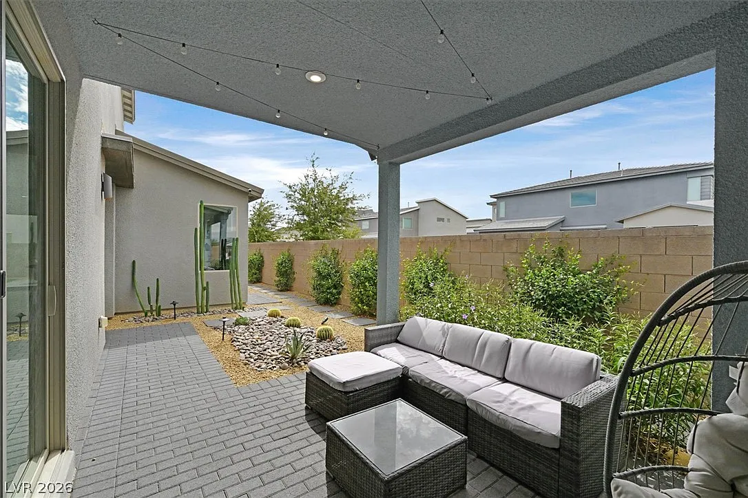 3 bed, 2.5 bath, 2917 sqft, $4,500 — Photo 3