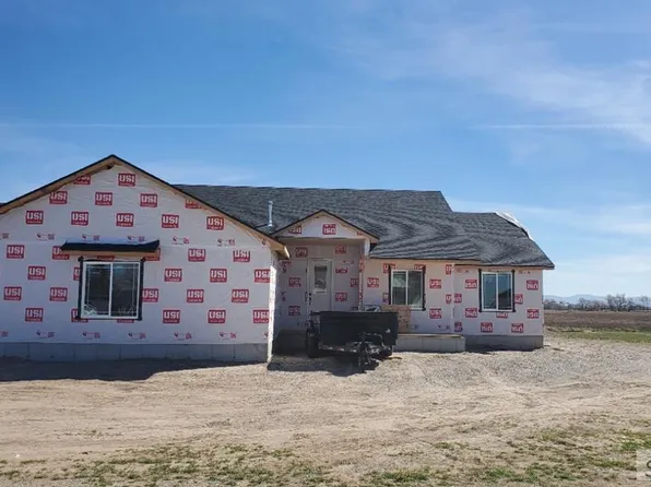 345 N 690w Lemhi Rd, Blackfoot, ID 83221