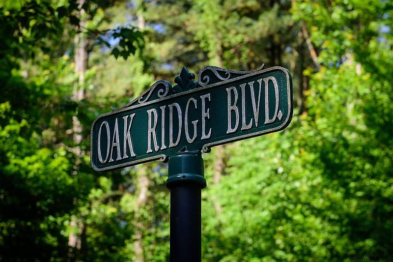 4th image of 14 OAK RIDGE Boulevard