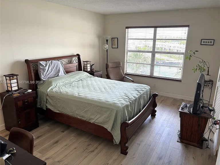11111 Biscayne Blvd #6H — Photo 7
