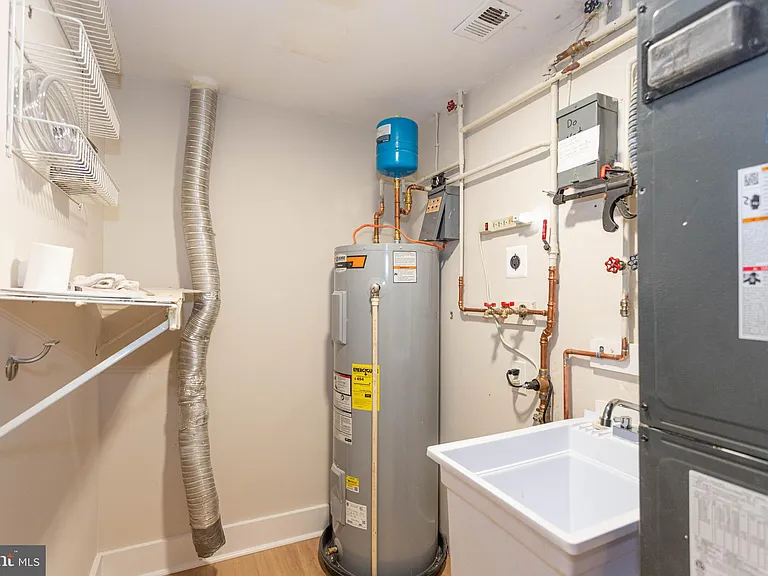 22 Stone Manor Ct #22 — Photo 28