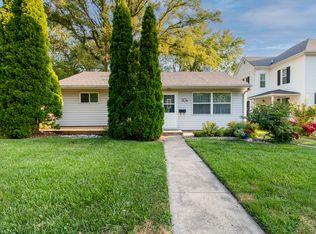 806 E Locust St, Bloomington, IL 61701