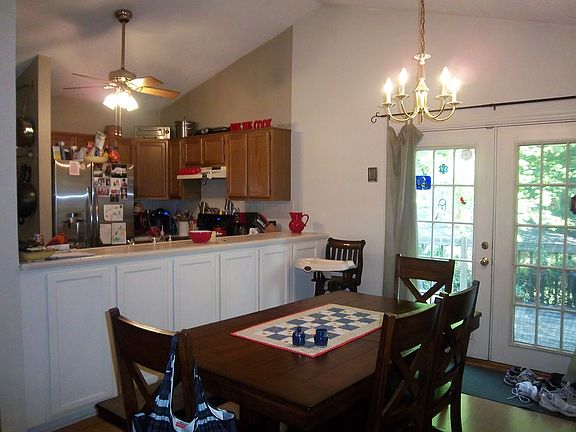 3rd image of 6 Dunnberry Ct