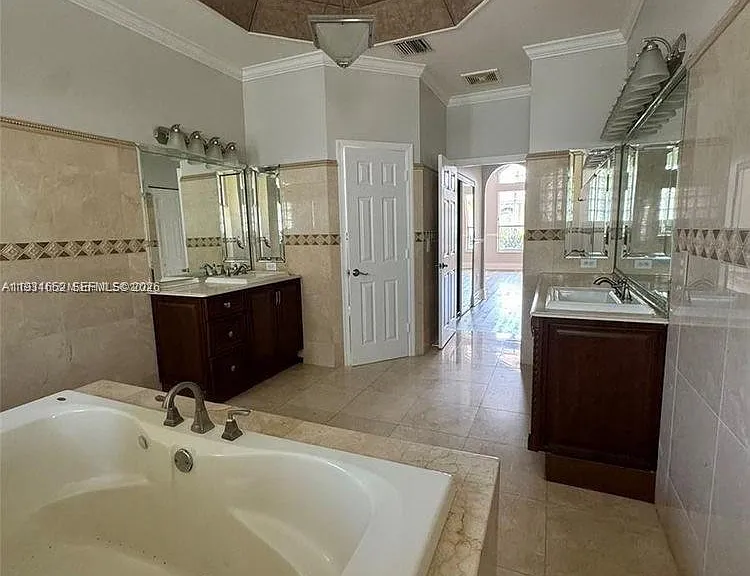 1302 NW 139th Ave — Photo 9