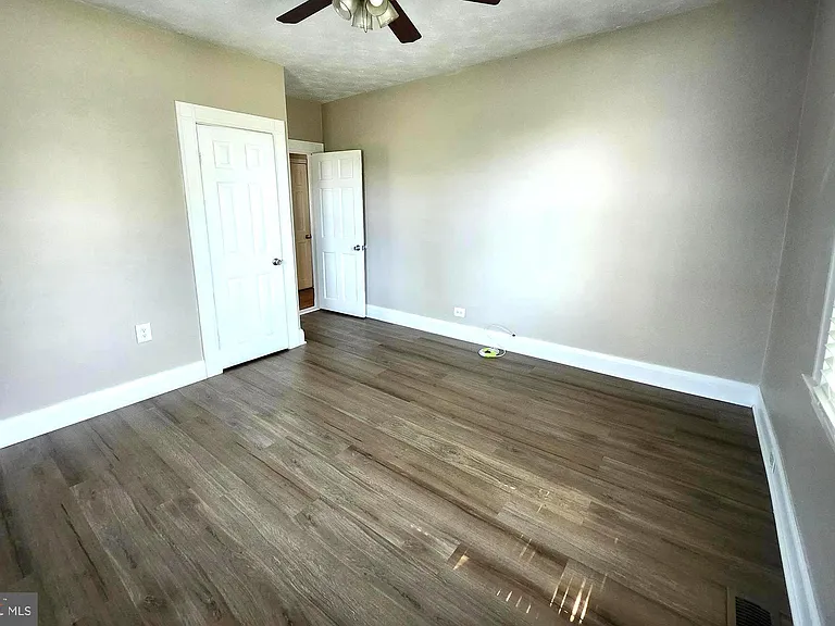 12932 Eastern Ave — Photo 8