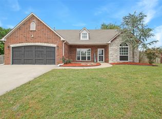 2602 SW Wolf Run Dr, Claremore, OK 74019