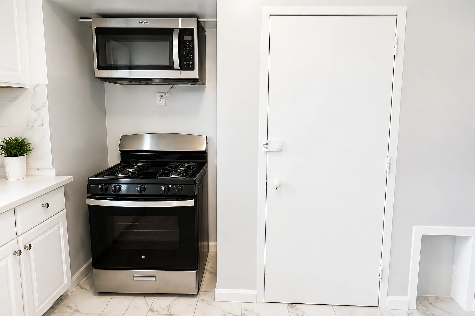 4 bed, $3,000 — Photo 3
