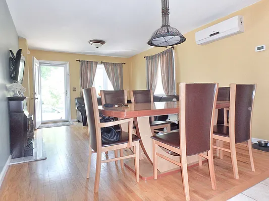 Rented by MAC Realty NY | media 3