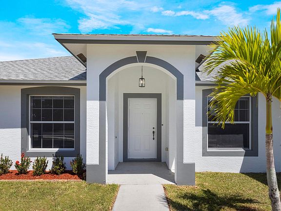 2nd image of 1201 SW Paar Drive