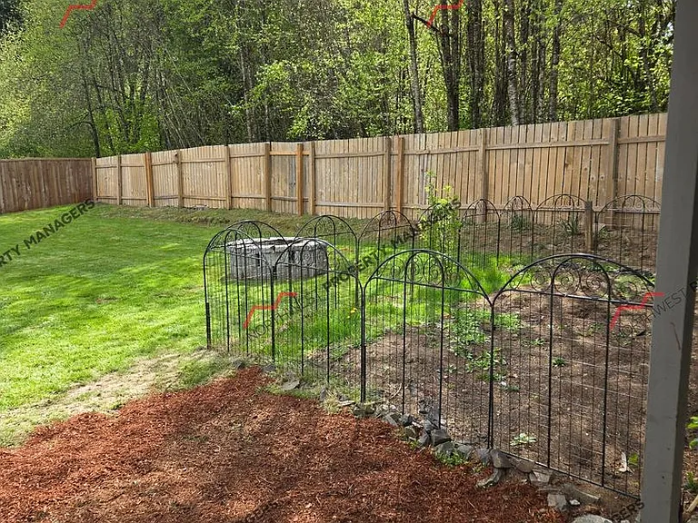 212 Galaxie Rd — Photo 3