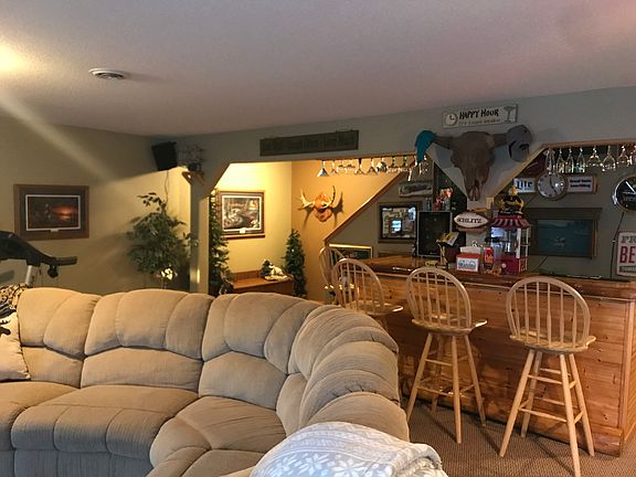 3rd image of 1707 Upper Trentwood Cir NE