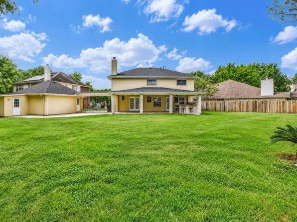 4503 Twin Elm Dr, Fresno, TX 77545