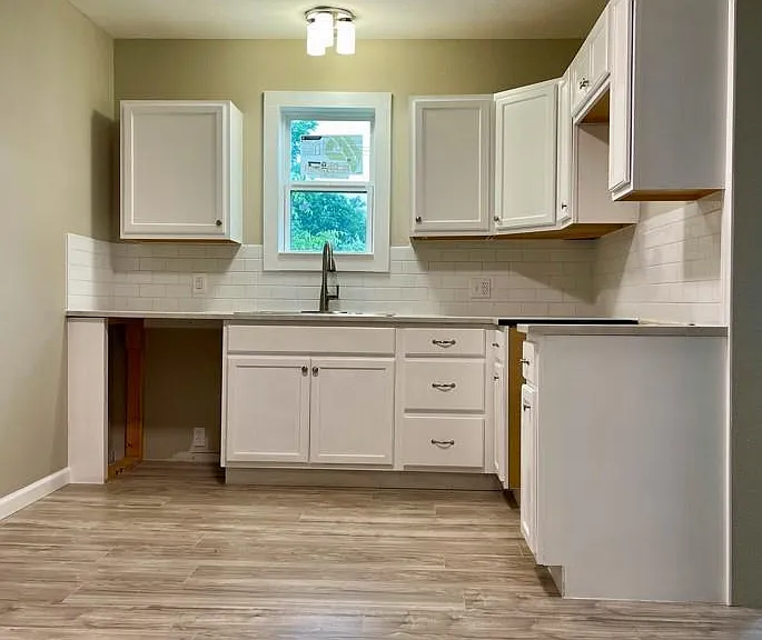 806 N Central Ave — Photo 4