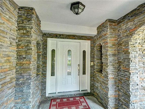2nd image of 101 Bartram Trl