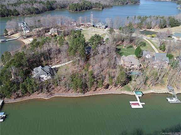3rd image of 111 Nautilus Ct