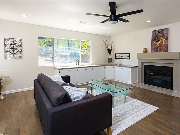4th image of 1370 La Crescentia Dr
