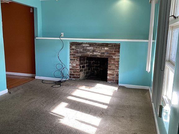 2nd image of 1655 N Arkansas Ave