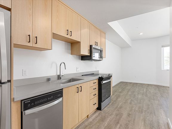 2nd image of 1800 Q St #305